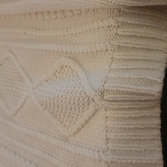 Old Navy Crew Neck Sweater - Picture 4 of 5